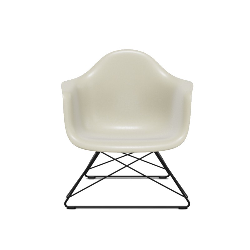 Vitra - Eames Fiberglass Armchair LAR Parchment black base