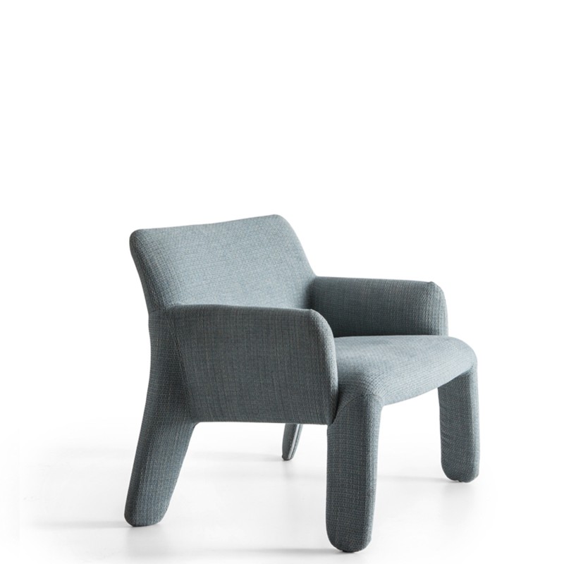 Molteni – Glove-Up armchair with armrests