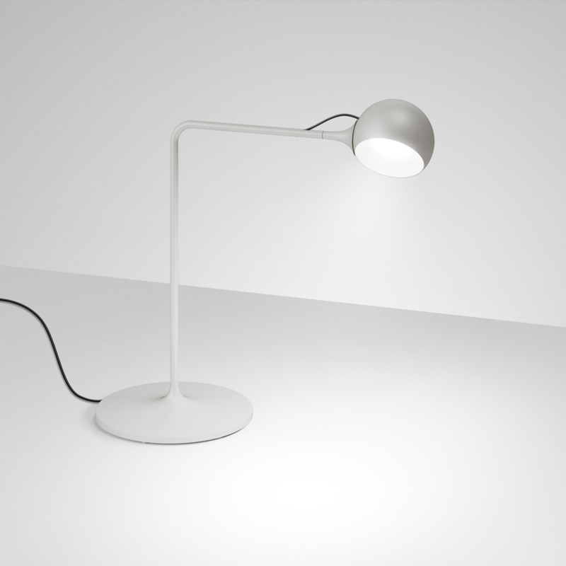 Artemide Lampada da tavolo Ixa bianco Longho design palermo