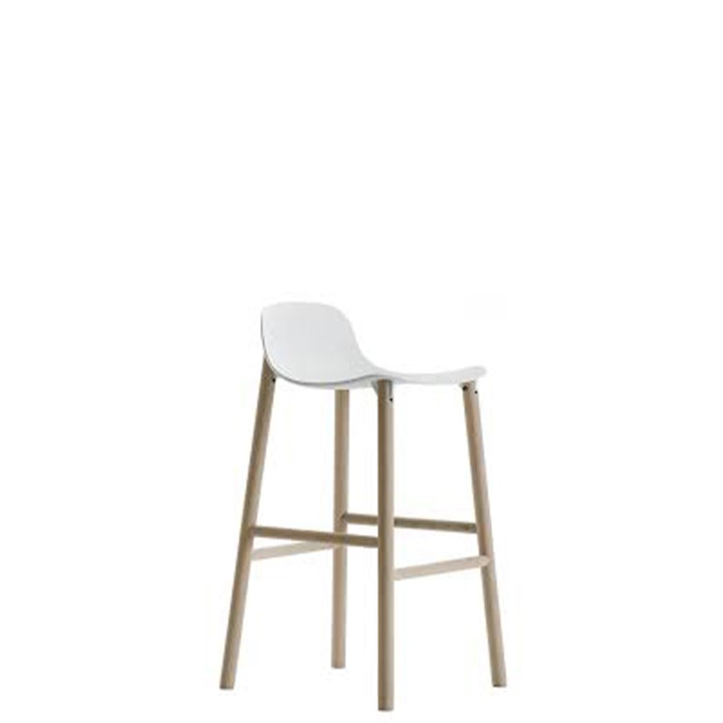 Kristalia - Sharky stool low back 66 beech base