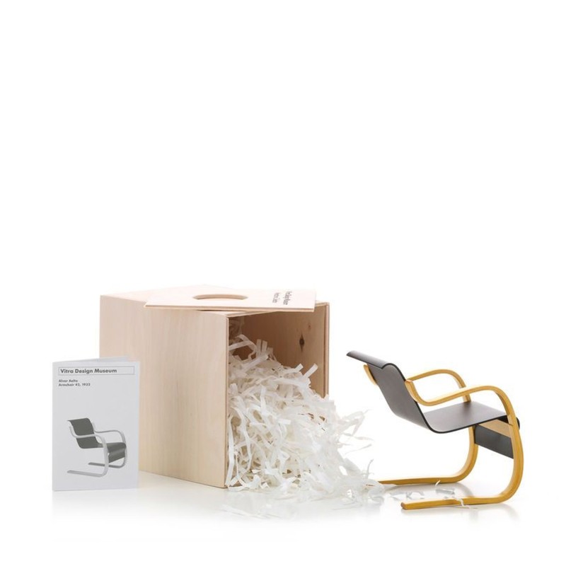 Vitra Miniatura Armchair Nr 42 longho Design Palermo