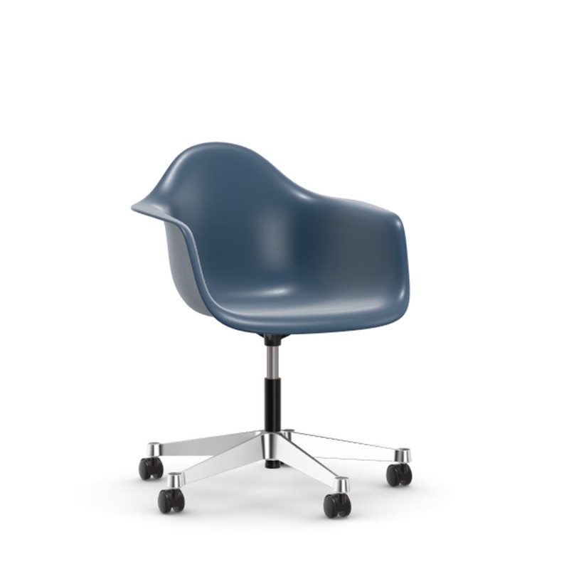 Vitra Eames Plastic Armchair RE PACC Longho Design Palermo